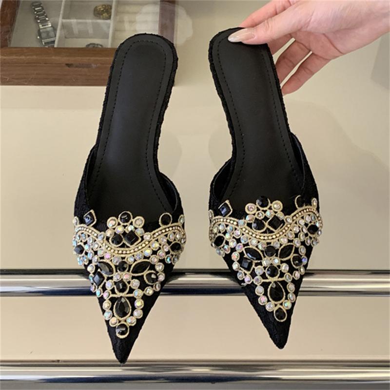 

Eilyken Spring Elegant Fashion Silk Crystal Pointed Toe Slippers Women Thin Low Heels Pumps Concise Mules Party Slide Shoes Size: 40 40 чорний