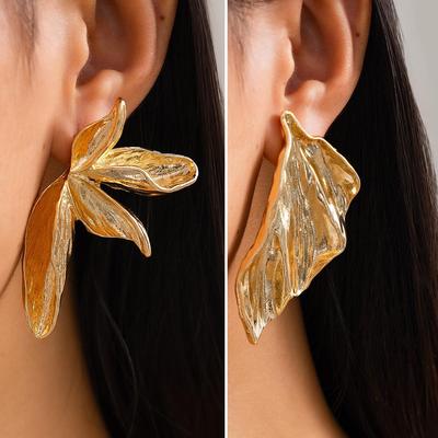 Personalisierte Retro 3D Blumenohrringe: Unregelmäßiges Metalldesign