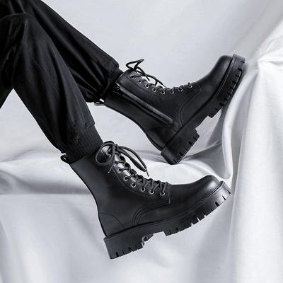 Botas Martin Masculinas de Cano Alto Pretas Estilo Britânico Bico Redondo Solado Grosso Outono/Inverno 2024