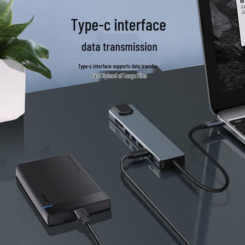 USB-C 8-in-1 Multi-Port Hub for iPad Pro M2