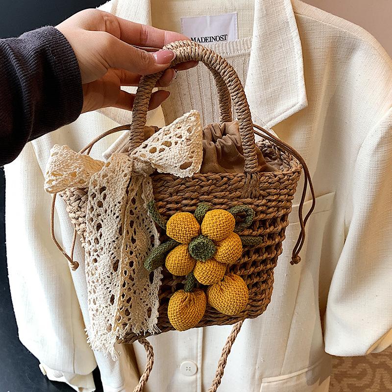 Handgjorda Vävda Väskor Semester vid Havet och Casual Handväskor Damers Textur Nisch Liten Grönsakskorg Crossbodyväskor Kvinnor