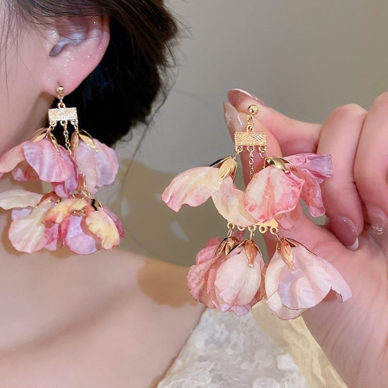 Silver Needle Pink Chiffon Flower Fringed Stud Earrings Small Fresh and Sweet Vacation Style Earrings Light Luxury High-end Earrings Women