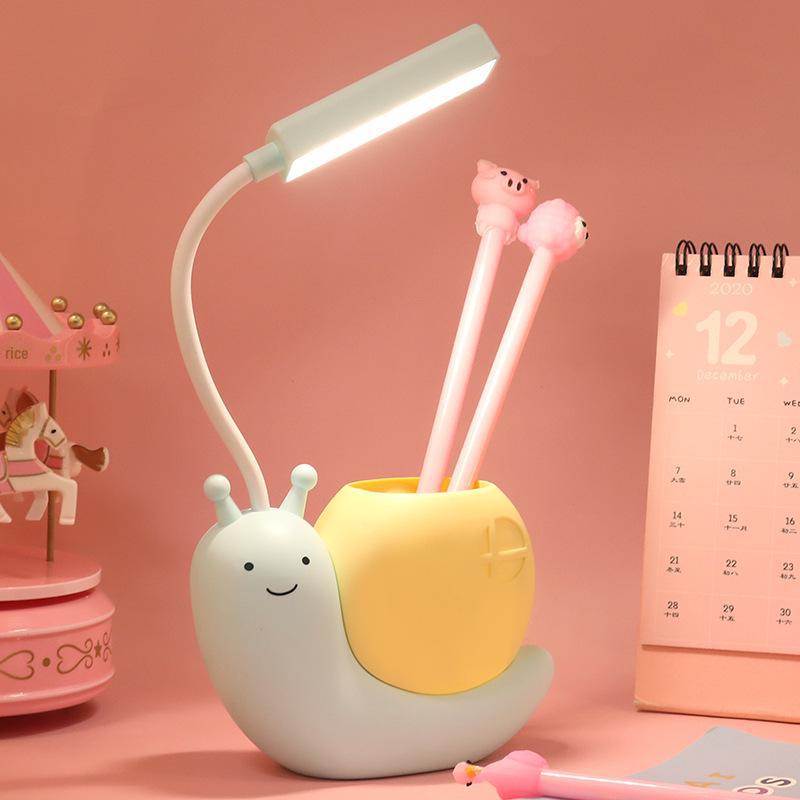 Bear Cartoon Study Lamp: Creative USB-Charged Night Light for Children's Bedroom or Bedside