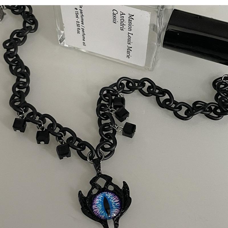Heavy Industry Devil's Eye Dark Wind Niche Splicing Neck Chain Hip Hop Collarbone Chain Men's Necklace Women's Design High-end Couple Jewelry