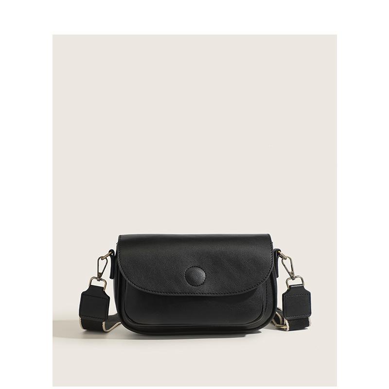 A Trendy French, Niche, High-quality Crossbody Bag with A Wide Shoulder Strap, A Small Square Bag and A Tofu Bag