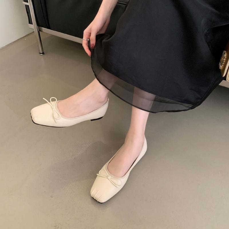 

2025 early spring new Korean version temperament bow pleated square head shallow mouth single shoes 39 темно-коричневого