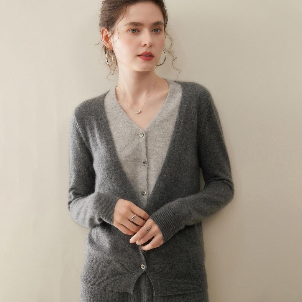 2025 Fall/Winter Women's Color Block V-Neck Cashmere Faux Two-Piece Cardigan