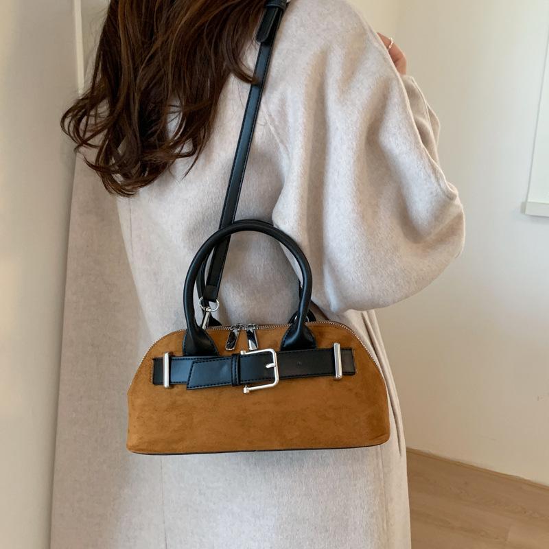 Korean Niche Portable Bowling Bag Women's 2025 Autumn and Winter New Fashion Shell Bag Versatile Shoulder Messenger Bag