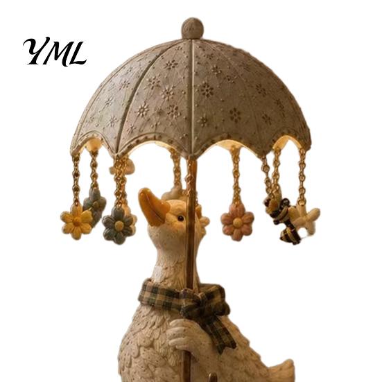 Cute Animal Sculpture Lamp Rotating Umbrella Lamp, Resin Holding Vintage Sculpture, Shape Bedside Light Tabletop Cat Dog Goose Figurine for
