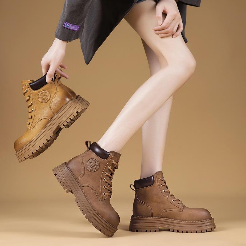 Autumn and Winter New Short Boots Thick-soled Versatile Leather Velvet Rhubarb Boots Martin Boots Women's Tooling Boots