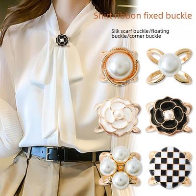 Zarif İnci Kare Eşarp ve Palto Tokası - Çok Fonksiyonlu Aksesuar