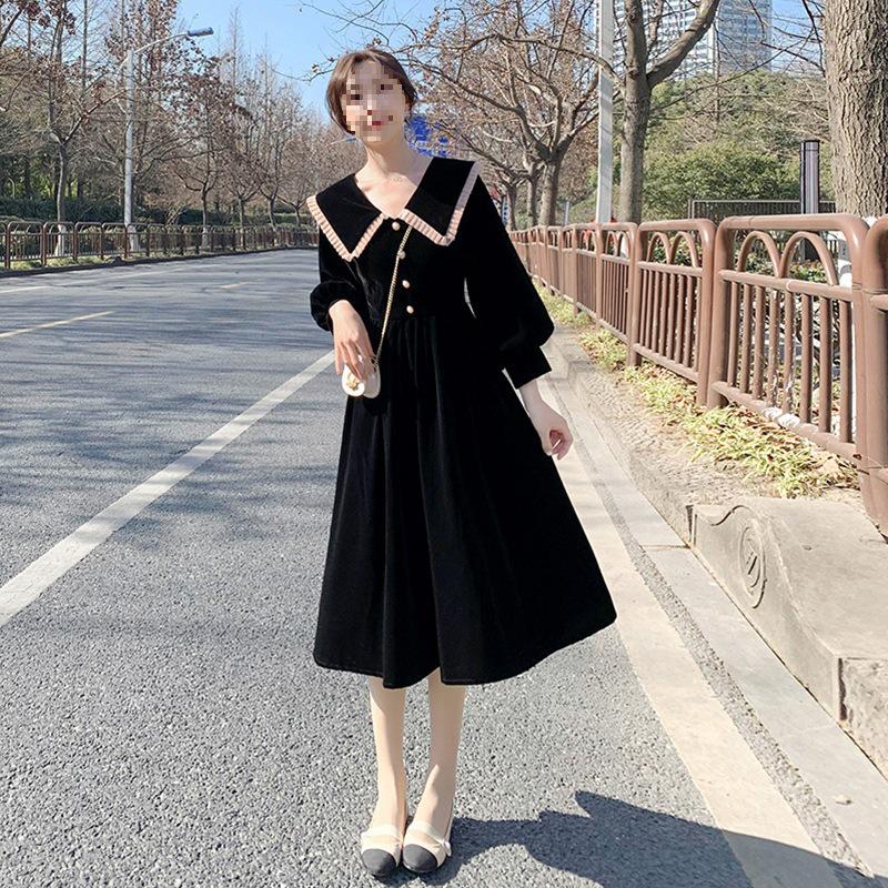 2024 French Hepburn Style Gold Velvet Peter Pan Collar Black Dress - New Spring Autumn Slim Waist Trend for Women.