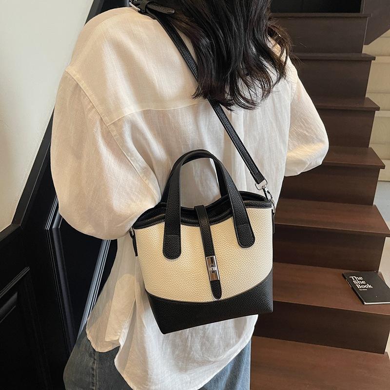 Pendler-Mode Handtrage Damenhandtasche neue trendige Frühling- und Sommer-Freizeit große Kapazität Umhängetasche einfarbige Tragetasche Freizeit
