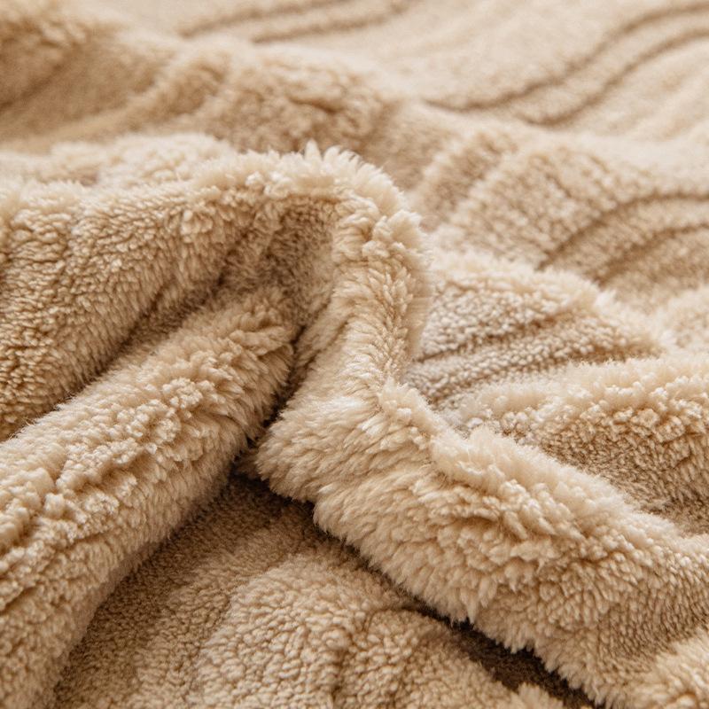 Autumn and Winter New Elastic Sofa Cover Plush Striped Sofa Cover All Inclusive Anti Slip Anti Cat Scratch Protective Cover