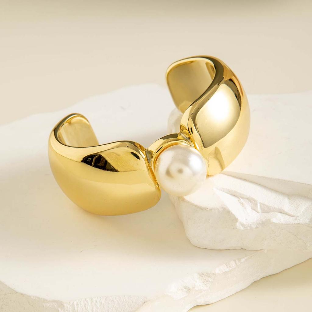 Fashionable Personalized Pearl Metallic Texture Geometric Opening Bracelet Exaggerate Women's Jewelry Versatile for Daily Use