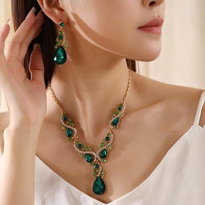 Emerald Drop Necklace & Earrings Set - High-End Banquet Jewelry for Women