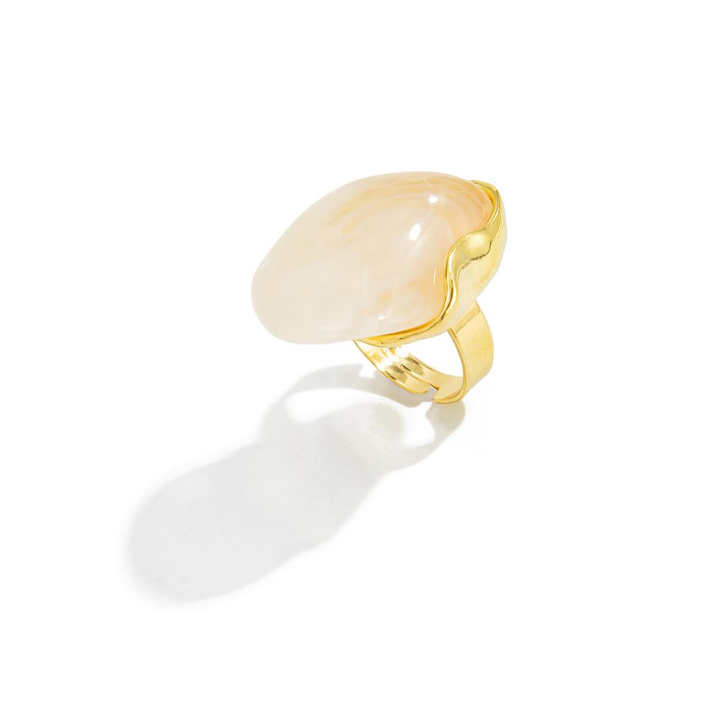 Fashion Forward Vintage Geometric Art Ring Irregular Design Clear Resin Lightweight for Casual Formal Wear Accessory