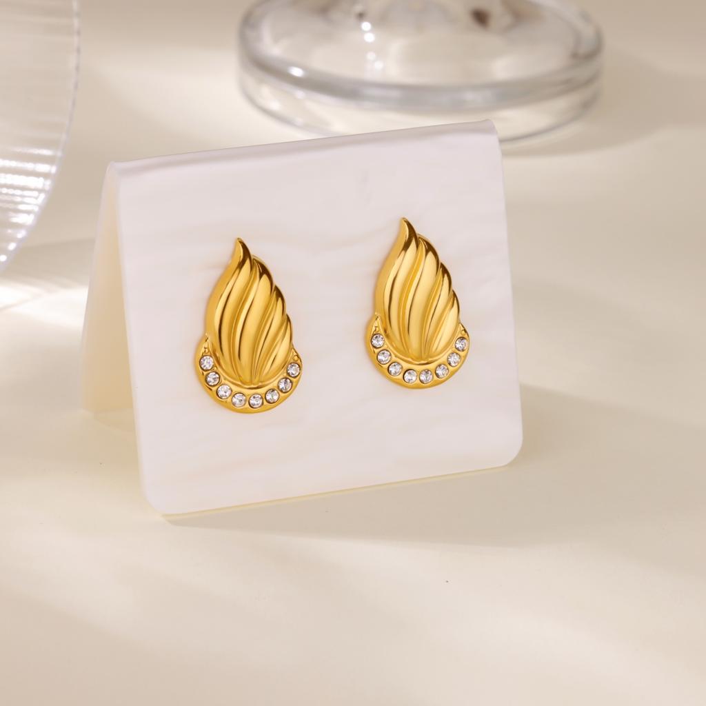 Free Shipping Luxury Cubic Zirconia Fire Stud Earring for Women Stainless Steel Piercing Earring 2025 Fashion Wedding Zircon