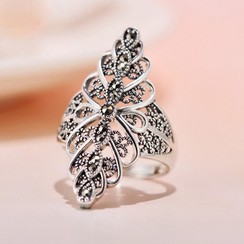 Huajie S925 Sterling Silver Vintage Romblus Spets Bred Band Petal Damring
