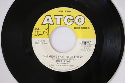7-Zoll-Schallplatte BEN E. KING - Sie weiß, was sie für mich tun muss 456527 ATCO Records 1967 US Soul/Funk Gebraucht
