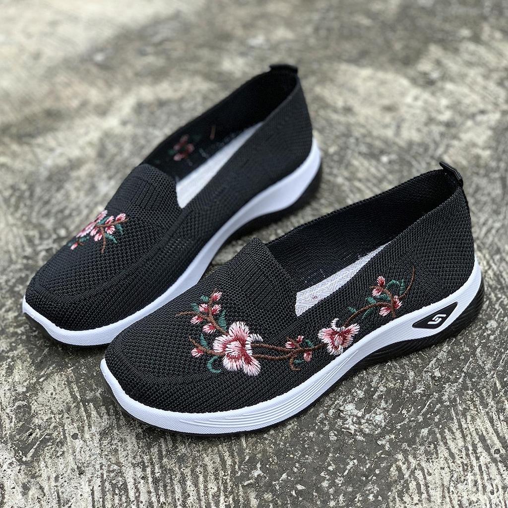 Women's Retro Ethnic Fly-Knit Embroidered Flats - Breathable Spring/Summer Comfort