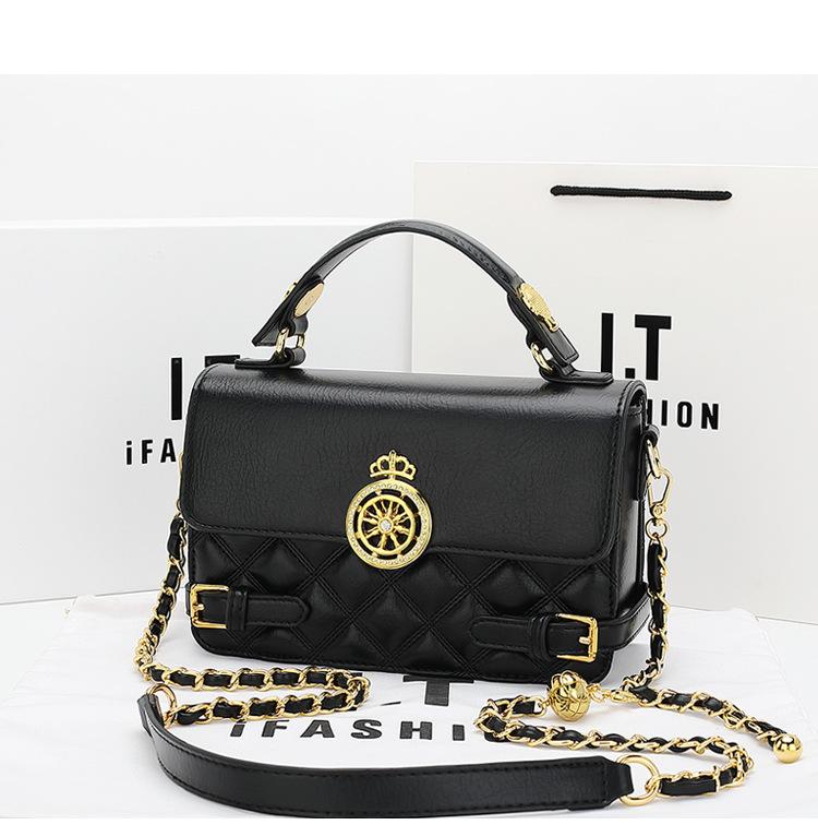 

The New Single Shoulder Crossbody Small Square Bag, Small Golden Ball Diamond Grid Women s Bag, Comes with A Running Handbag Chain чорний