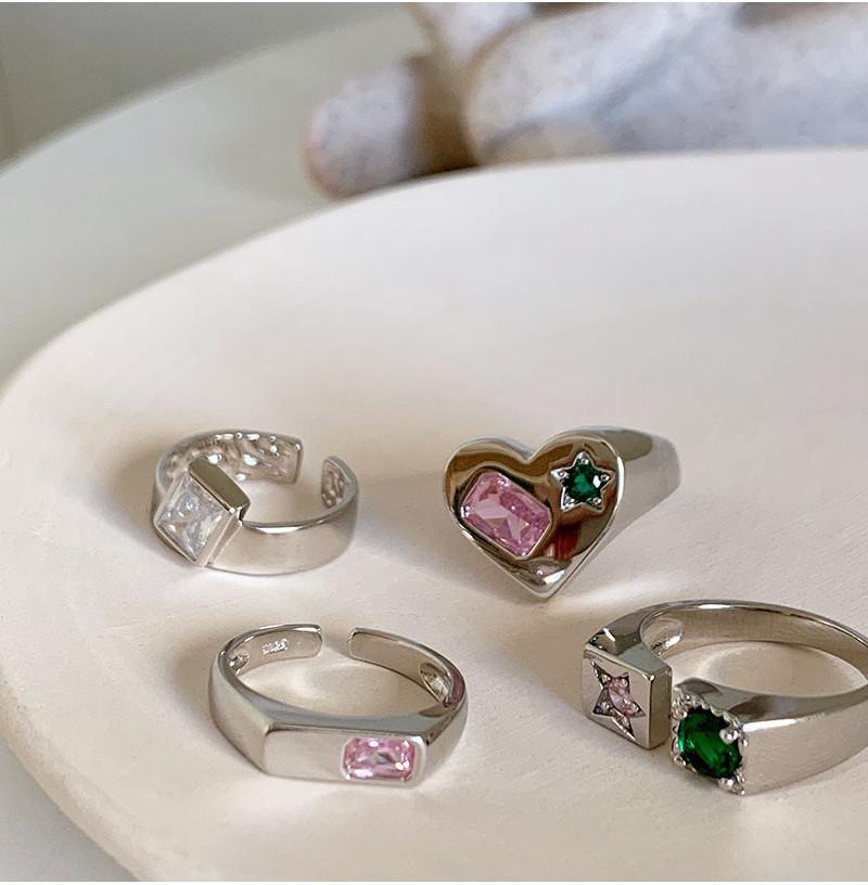 Stylish Geometric Shaped Copper Ring With Adjustable Size For Women In Trendy Colors