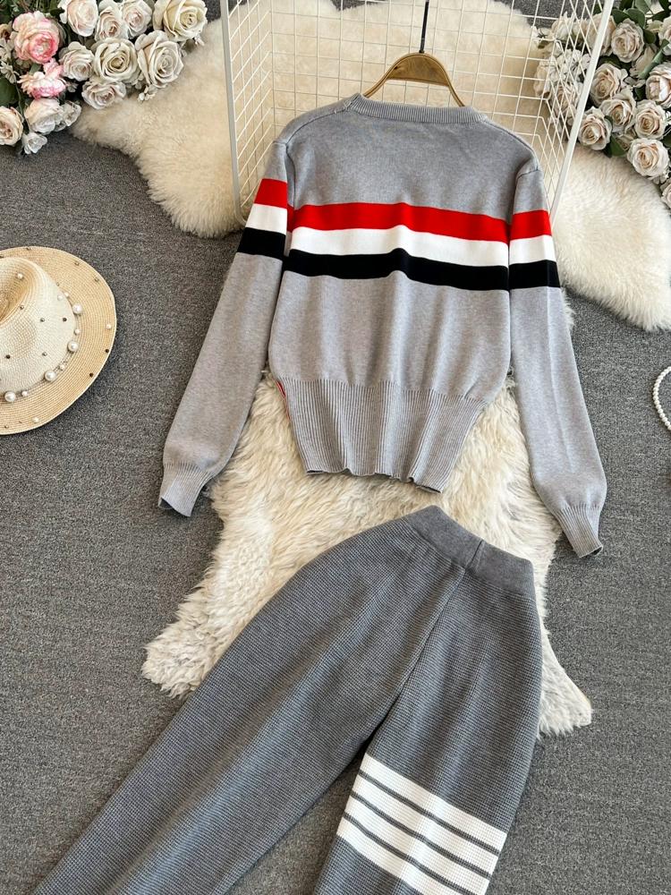 Jaro Podzim Ženy Pletený svetr Pruhované tepláky Módní Kreslený Psí výšivka Pulovr Topy a délka ke kotníkům Dvoudílná sada kalhot