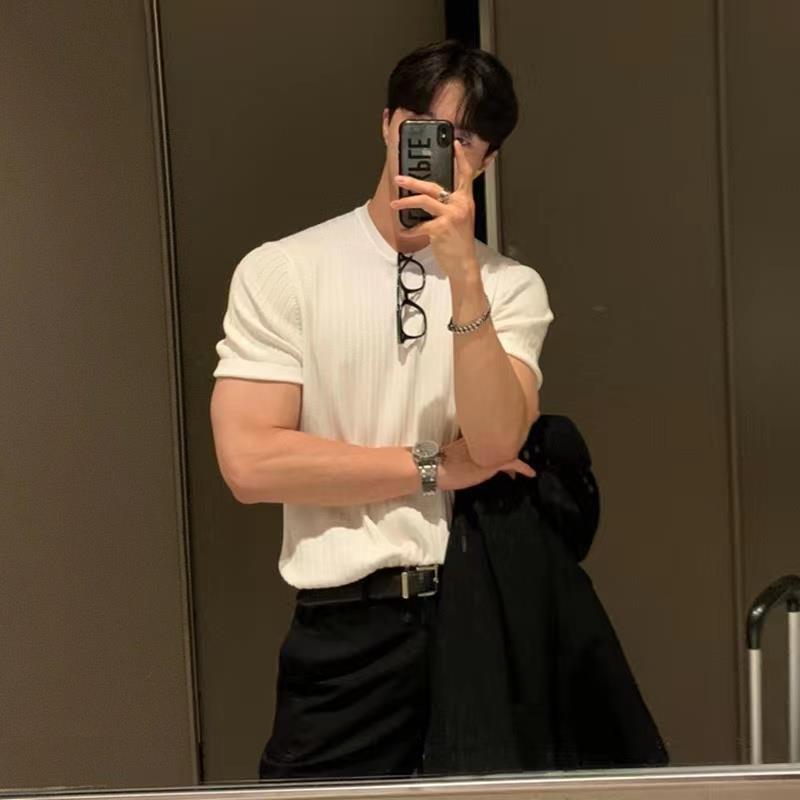 Men's Slim Fit Short-Sleeve Korean Style Knit T-Shirt with Round Neck