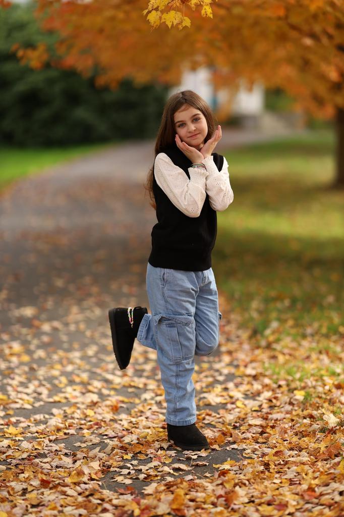 LOLANTA Knit School Perfect for Uniforms and Solid Size 160 Kids' Vest, V-Neck, Unisex, Recitals, Black,