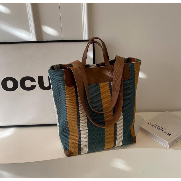 

Большая сумка женская сумка 2025 новая мода контрастный цвет полосатая парусиновая портативная сумка-тоут подмышечная сумка на плечо зелёный