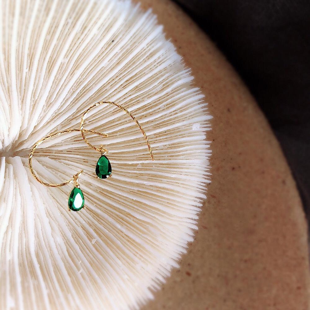 

S925 Sterling Silver Dangle Earrings with Green Zirconia - Elegant and Luxurious Style 925 Silver