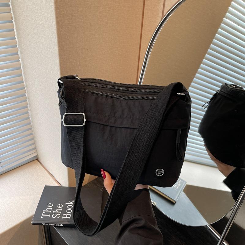 

Simple casual tote bag summer new trendy shoulder bag simple casual messenger small square bag чорний