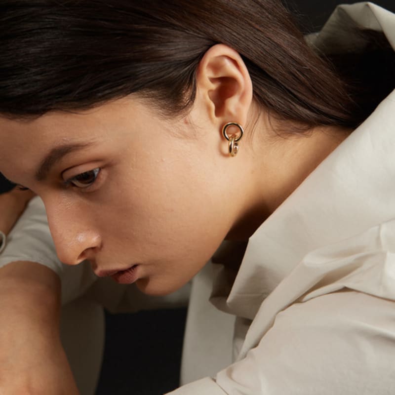 FINNLEE DOUBLE CIRCLE EARRINGS / Gold