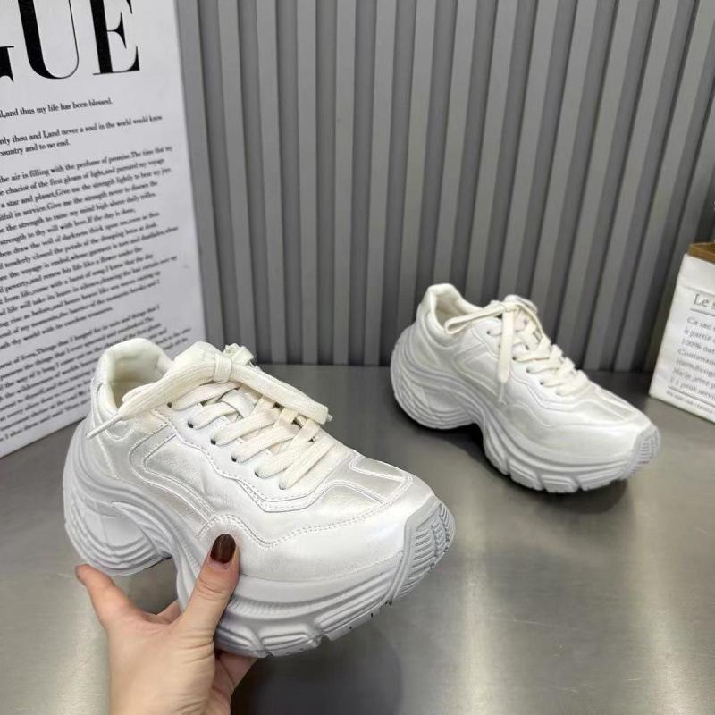 Thick-soled heightening spring shoes women's 2025 spring and summer explosion high-quality dad shoes non-slip, light and comfortable casual shoes