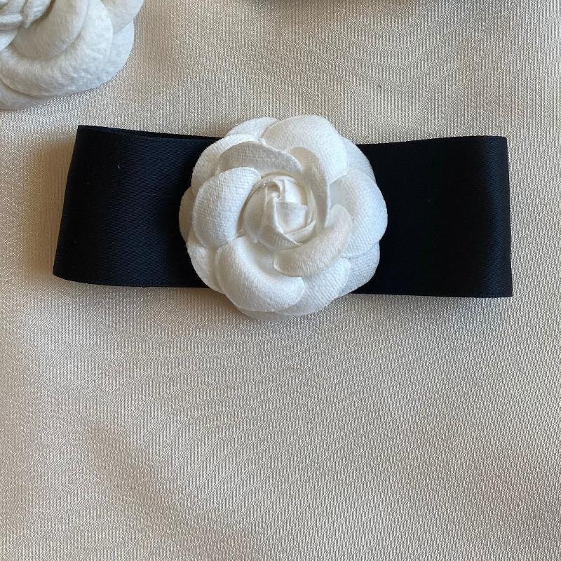 Black Brooch Fabric Camellia Flower Brooch Bow Tie Ladies College Style Shirt Collar Pins Vintage Wedding Party Brooches For Wom