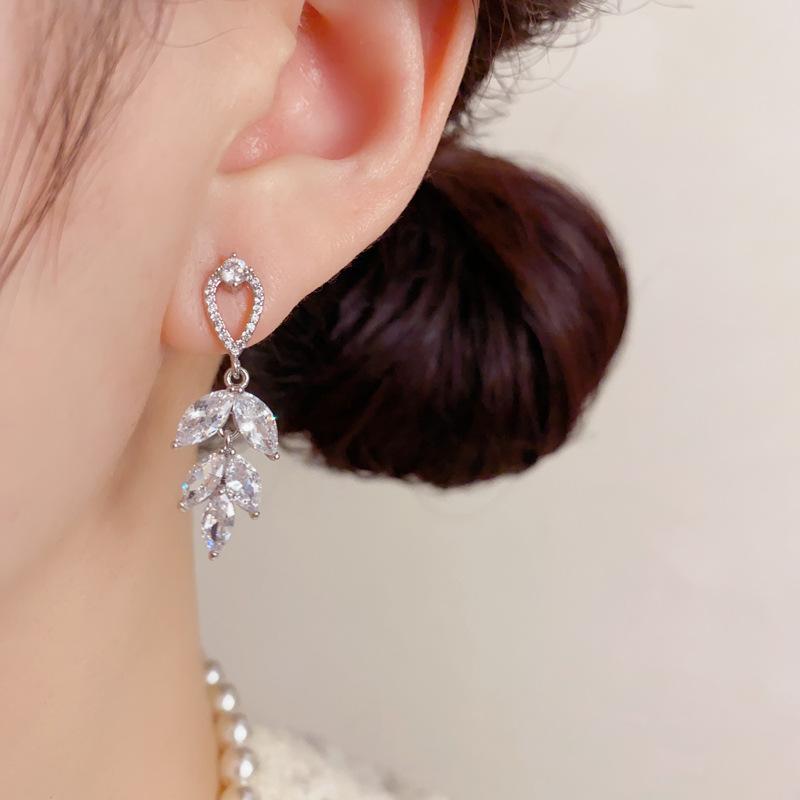 Women Exquisite Fashion Luxury Zircon Leaf Tassel Drop Dangle Earrings