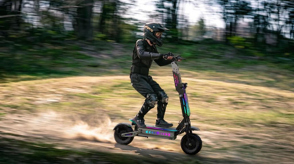 APEFOX T90 Ultra Pneus Off-Road de 13 Polegadas Patinete Elétrico 10000W Motores Duplos 72V40Ah, Freios a Disco Hidráulicos Autonomia 130-150KM Carga Máxima 150kg