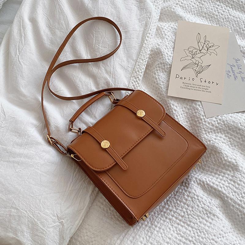 

Women s retro simple solid color commuter texture handbag 2025 autumn and winter new Korean version backpack messenger bag коричневый