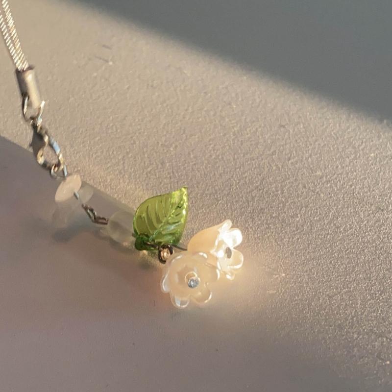 Fashionable Phone Lanyard Convallarial Pendant  Charming Bag Key  Accessories