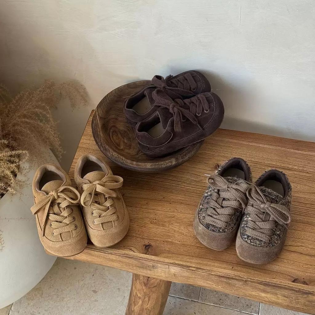 Children's sports shoes autumn and winter new lightweight soft-soled girls' casual board shoes Korean version versatile boys' baby shoes