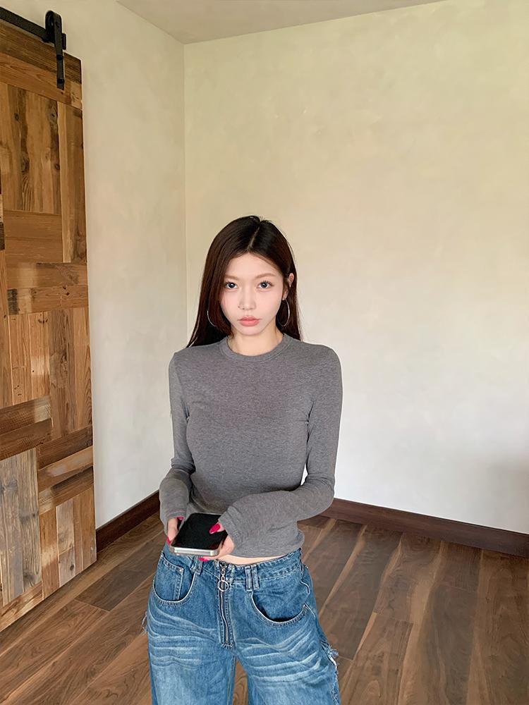 Women's Autumn Korean-Style Fitted Top: Versatile, Waist-Cinching Base Layer with Long Sleeves and Short Length.