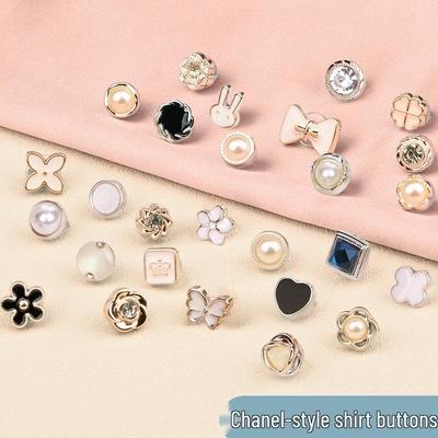 High-End Women's Pearl Cardigan Shirt Buttons: Exquisite Little Fragrance Style