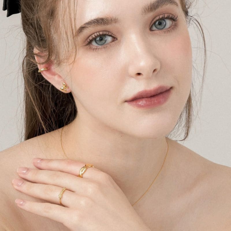 LILYKORI Silver Slim Ribbon Ring