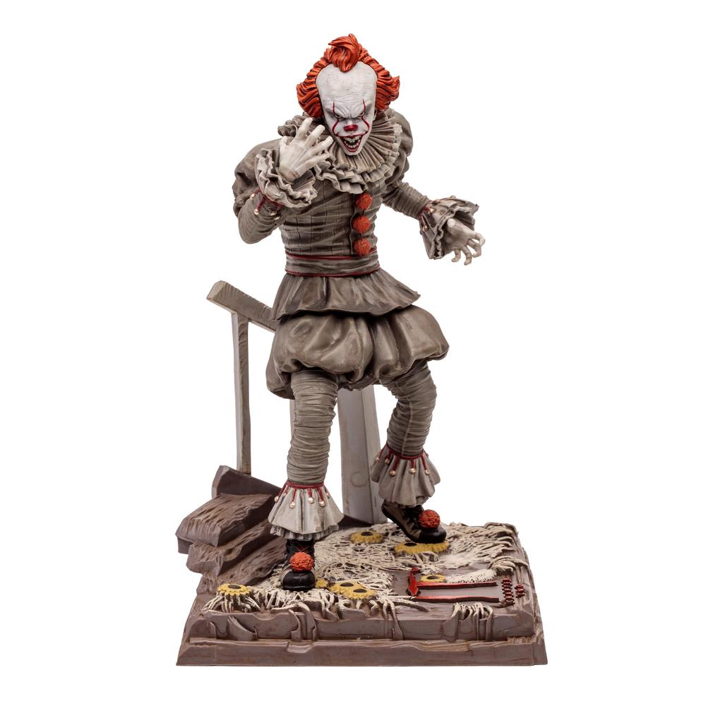 McFarlane Toys - WB 100: Pennywise (It Chapter Two) Movie Maniacs 6-inch Pose Figure