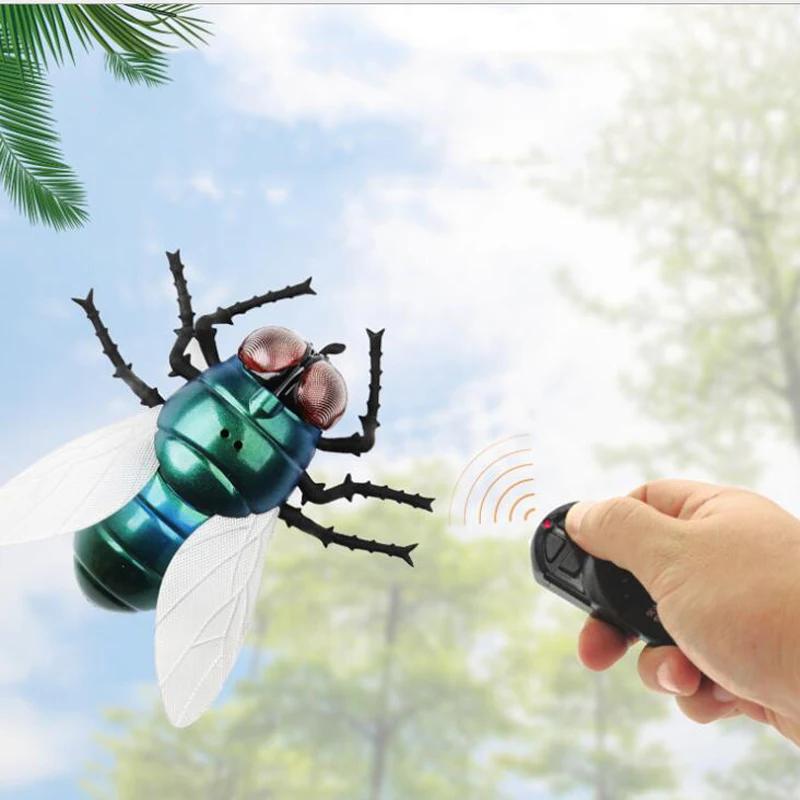 Infrared RC Fly Toy Remote Control Realistic Prank Fake Insect Bug Joke Scary Trick Mosca Car Kids April Fools Birthday Gifts