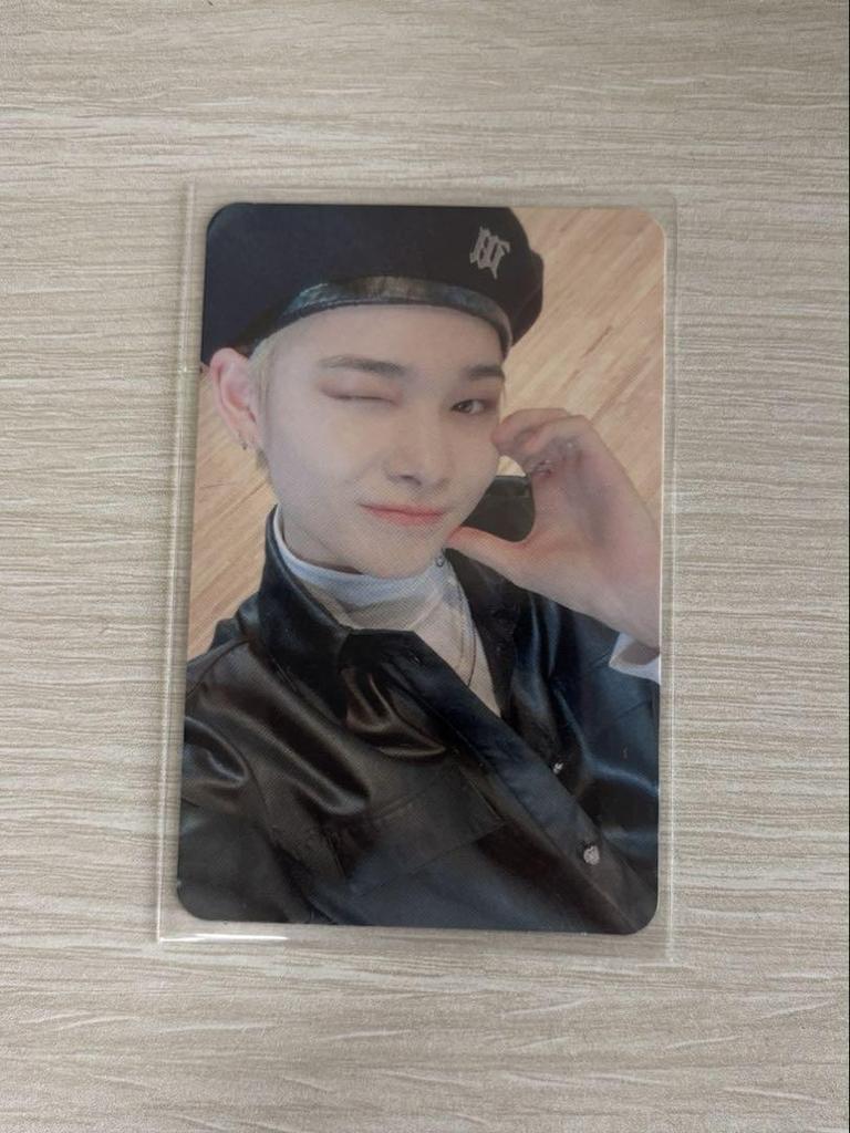 [USED] Niki Trading Card