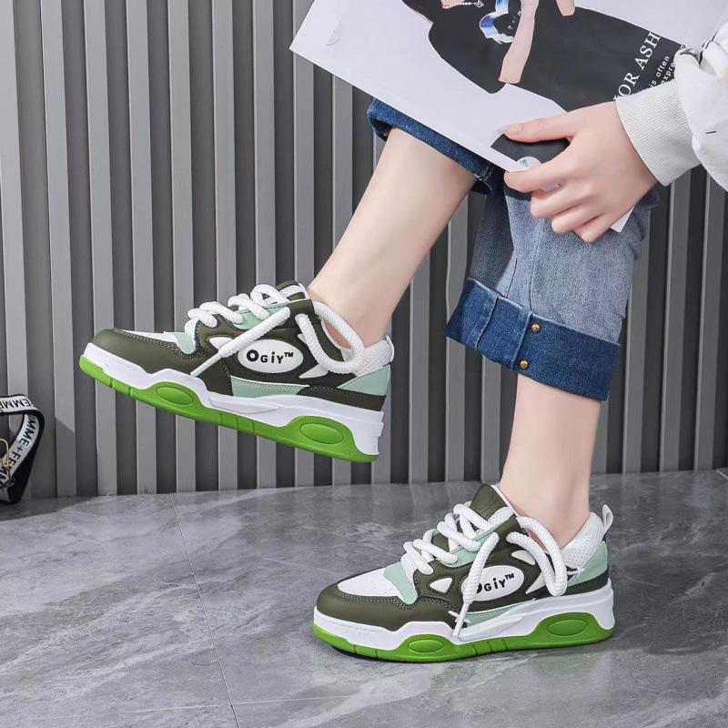 Couple soft-soled bread shoes new spring panda shoes heightening shoes casual board shoes