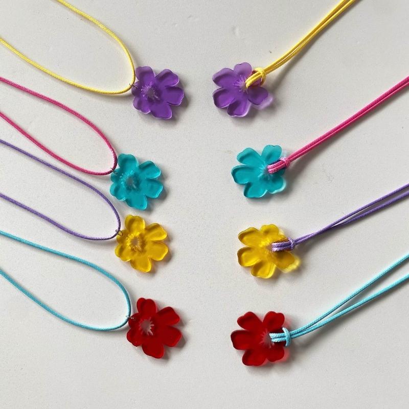 Hollow Flower Charm Necklace Acrylic Flower Necklace Adjustable Flower Pendant Necklaces Jewelry for Womens Girls