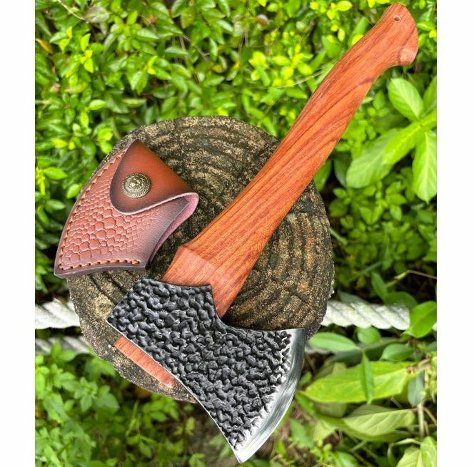 Outdoor Multifunctional Hand Forged Spring Steel Axe with High Hardness and Sharpness Suitable for Household Woodworking